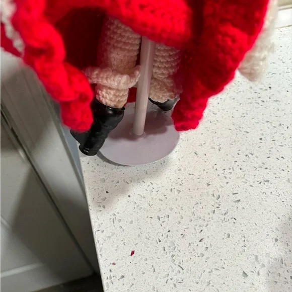 Santa and Mrs Claus Hand Made Crochet Dolls 1980s Vintage